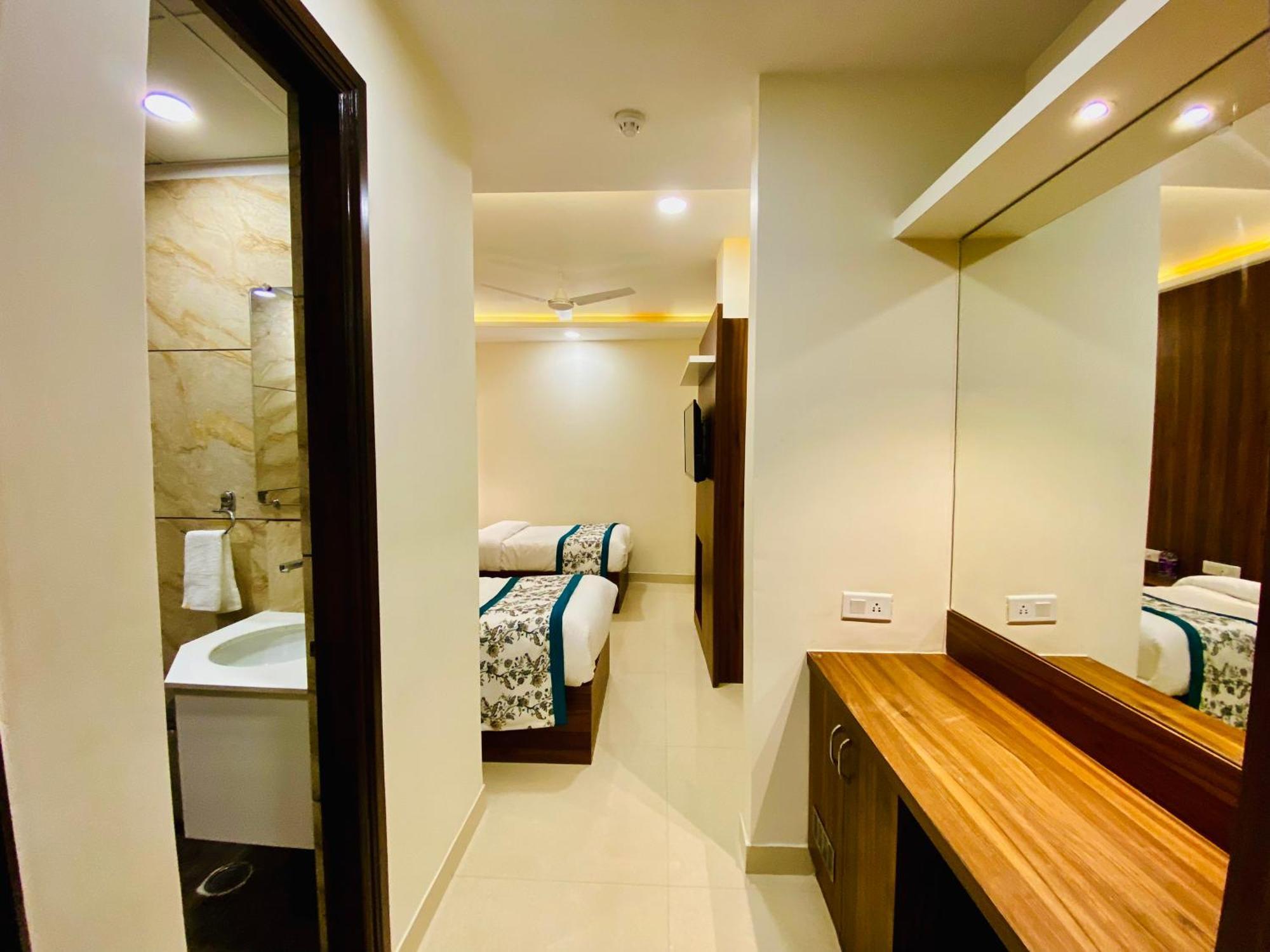 Hotel White House 350 Mtr From Golden Temple Amritsar Buitenkant foto