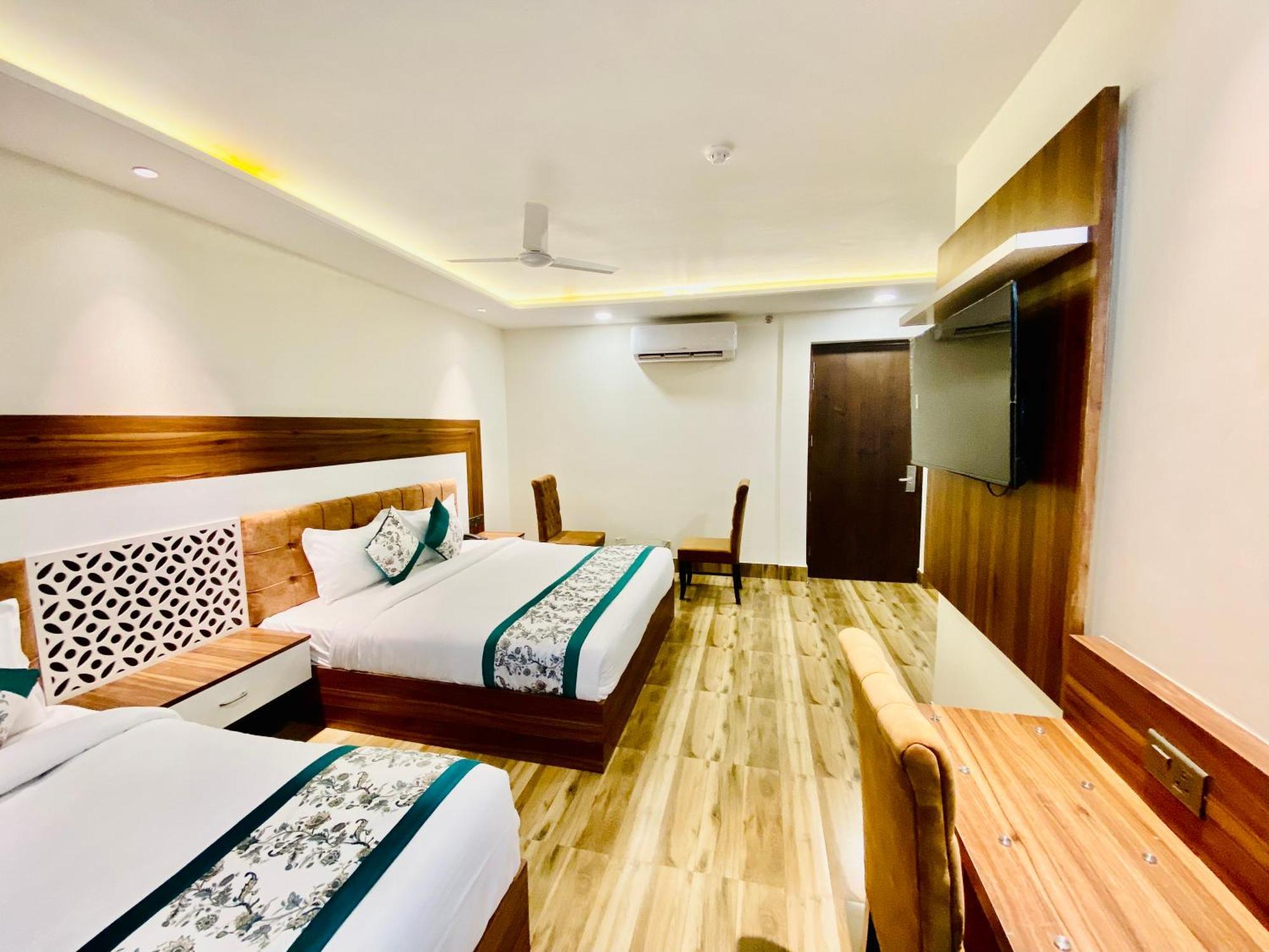 Hotel White House 350 Mtr From Golden Temple Amritsar Buitenkant foto