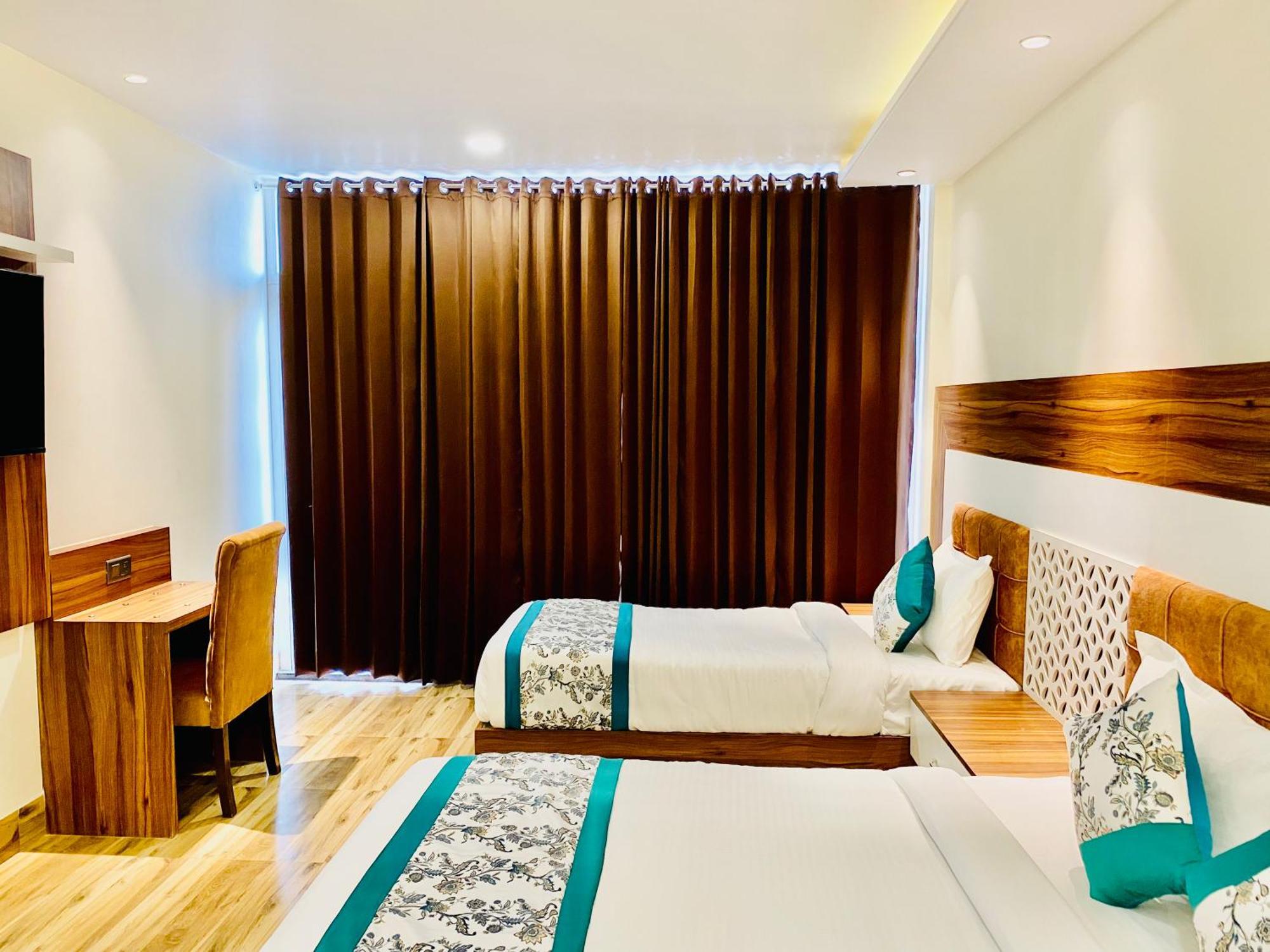 Hotel White House 350 Mtr From Golden Temple Amritsar Buitenkant foto