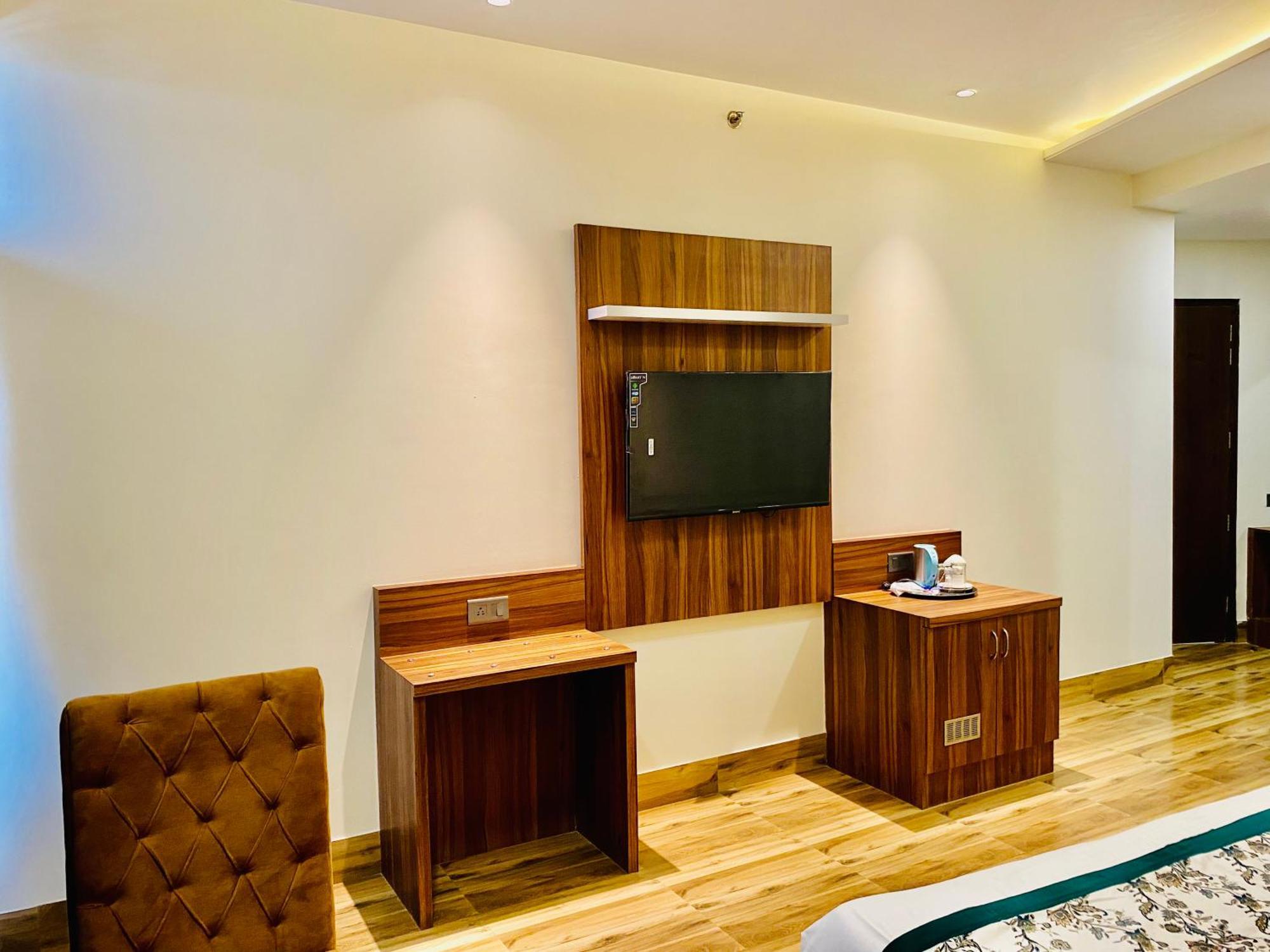 Hotel White House 350 Mtr From Golden Temple Amritsar Buitenkant foto