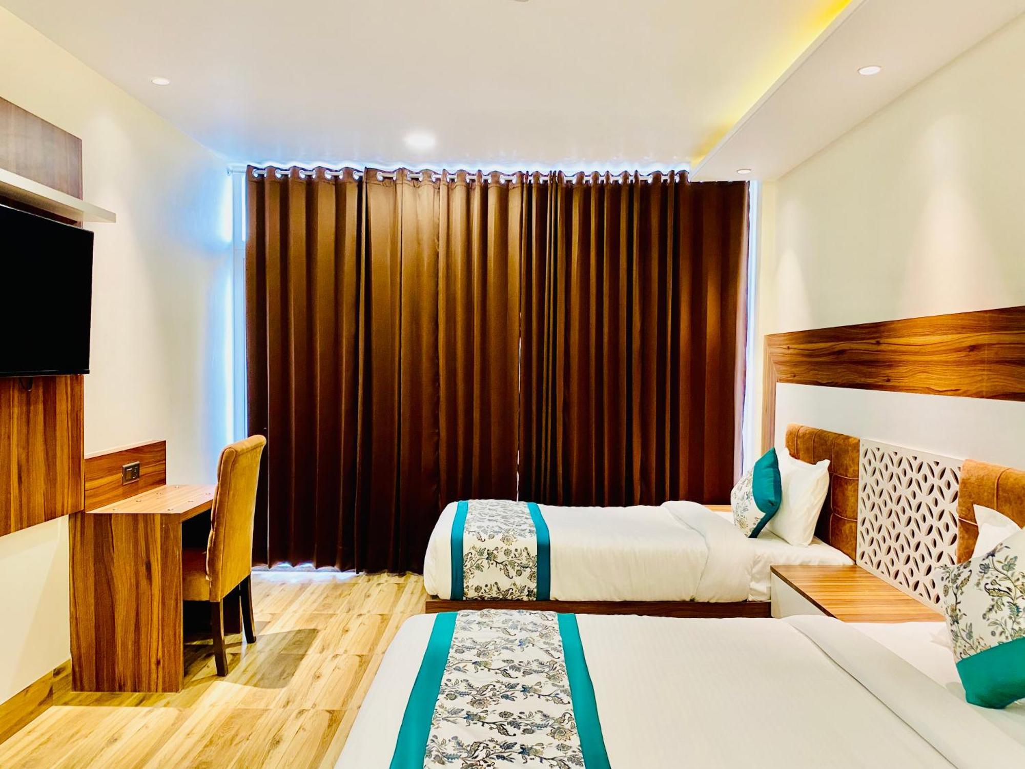 Hotel White House 350 Mtr From Golden Temple Amritsar Buitenkant foto